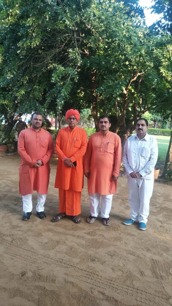 pandit-brahmdev-vedalankar-ji-is-the-best-choice-for-arya-samaj-marriage-in-noida